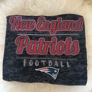 NFL Team Apparel V -neck Textured Shirt